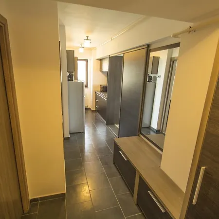Apartament Miraj 34 アパート