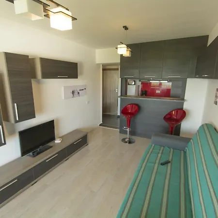 Apartament Miraj 34 アパート *